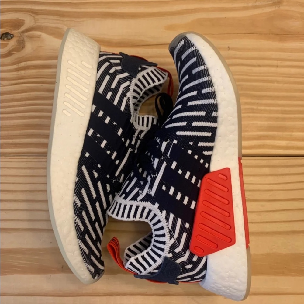 Adidas NMD R2